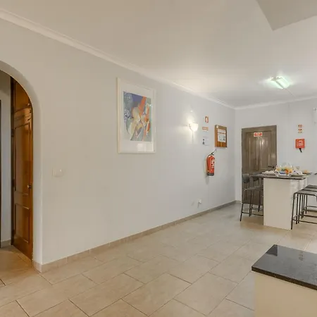 Apartamento #018 T2 Elisabete By Holidays